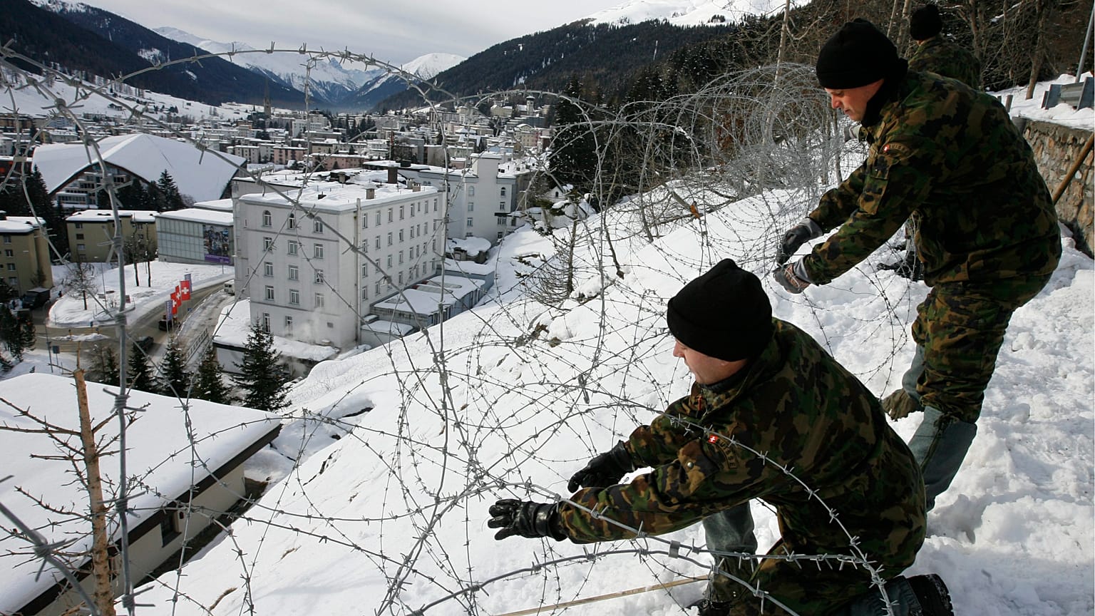 Le chef l'armée signale des "lacunes" dans les systèmes de défense