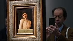 Antonello da Messinas Tafelbild „Ecce Homo“ von etwa 1470 wird am 27. März zweitausendsechsundzwanzig im italienischen Senat der Presse gezeigt.