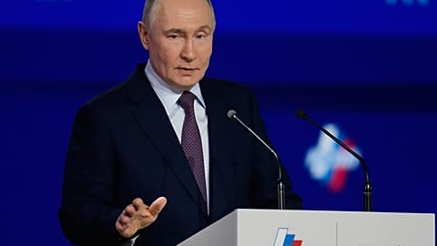 موسكو تبحث عن تمويل إضافي للحرب في أوكرانيا.. بوتين يطلب دعم الأوليغارشيين