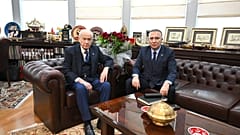 İzzet Ulvi Yönter, MHP Genel Başkanı Devlet Bahçeli'yle.