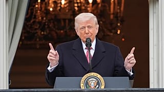 الرئيس دونالد ترامب يتحدث خلال فعالية مع المزارعين في الحديقة الجنوبية للبيت الأبيض، يوم الجمعة 27 مارس 2026، في واشنطن. (صورة: AP / أليكس براندون)