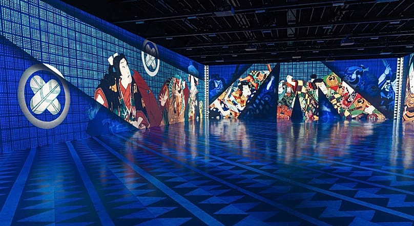 Sergi, ziyaretçilerini deneyimlemeye de davet eden, duyulara hitap eden eşsiz bir deneyime çağırıyor.