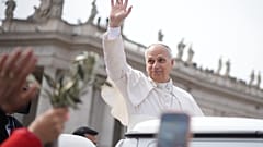 Papst Leo XIV. im Petersdom während der Palmsonntagsmesse