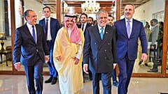 از چپ: وزیران امور خارجه مصر، عربستان، پاکستان و ترکیه در نشست روز یکشنبه ۲۹ مارس در اسلام‌آباد