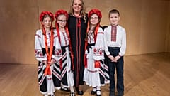 Grexa Liliána néptáncos gyerekekkel