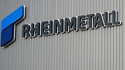 O logótipo do fabricante alemão de armas Rheinmetall é fotografado em Unterluess, Alemanha, quarta-feira, 27 de agosto de 2025