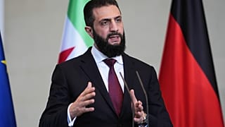 الرئيس السوري الانتقالي أحمد الشرع خلال مؤتمر صحفي في برلين، ألمانيا، 30 مارس/آذار 2026.