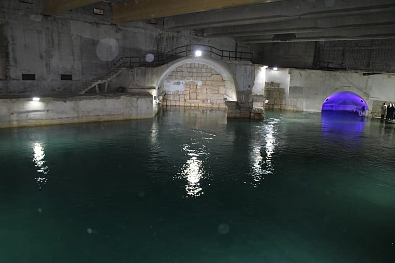 صور مقدمة من المؤسسة العامة لمياه الشرب في دمشق وريفها تظهر ارتفاع منسوب نبع الفيجة 2026