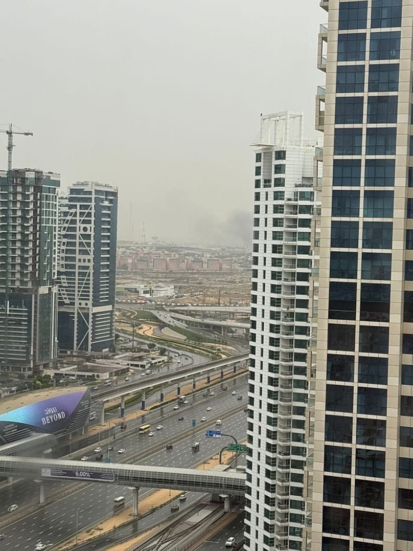 Imagen de un ataque con drones en Dubái el 31 de marzo de 2026.