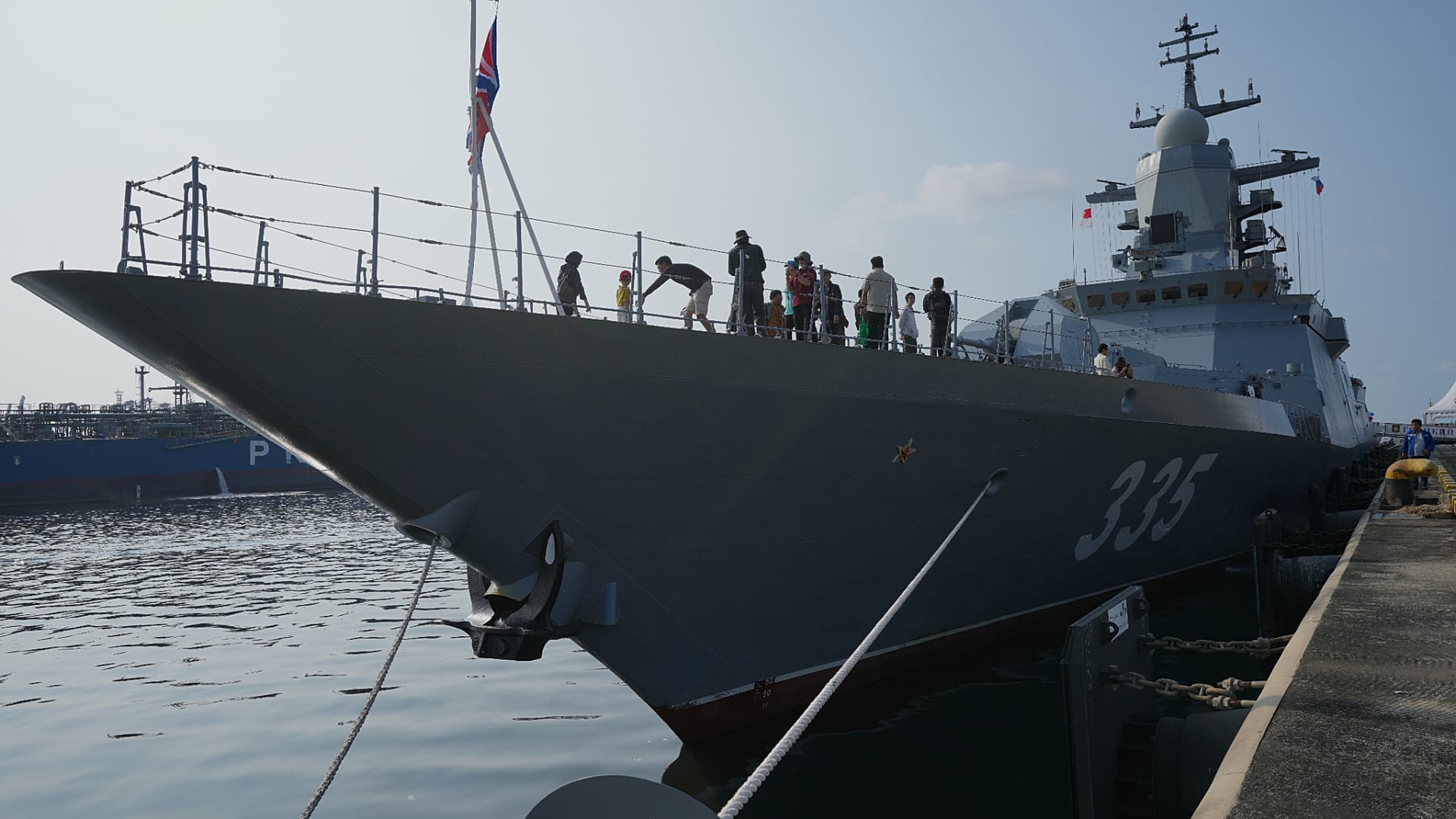La corbeta de la Armada rusa RFS Gromky durante una visita al puerto de Tanjung Priok en Yakarta, Indonesia, el martes 31 de marzo de 2026.