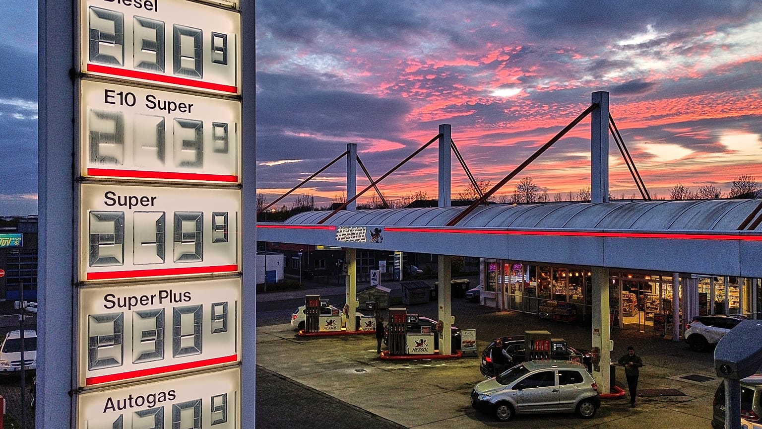 The sun has set behind a gas station in Frankfurt, Germany, Tuesday, 31 March 2026.