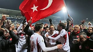Sieg der Nationalmannschaft der Türkei gegen Kosovo sichert WM-Teilnahme