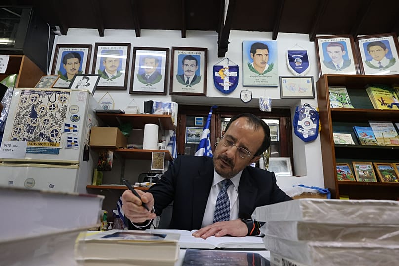 Ο Νίκος Χριστοδουλίδης στα Φυλακισμένα Μνήματα