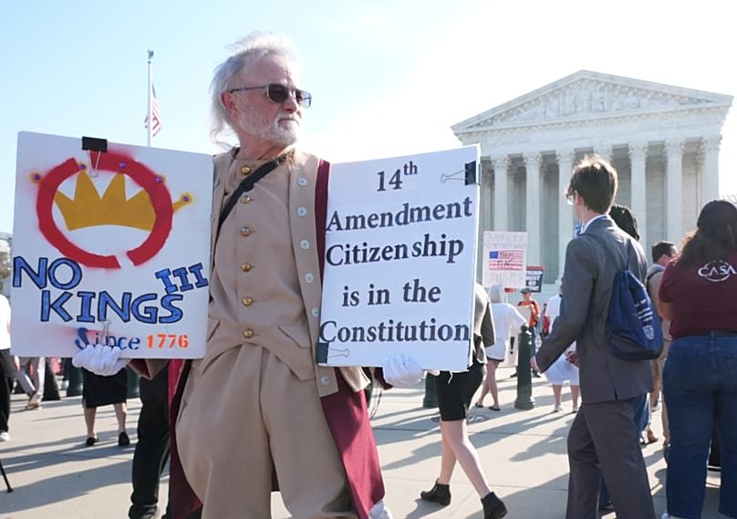 Pro and anti-Trump demonstrators rally outside the US Supreme Court in Washington, 1 April, 2026
