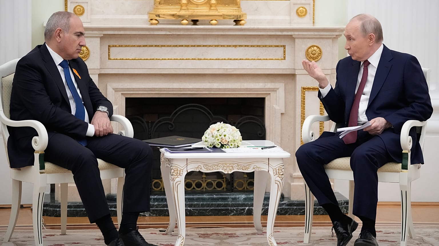 Ermenistan Başbakanı Nikol Paşinyan ve Rusya Devlet Başkanı Vladimir Putin