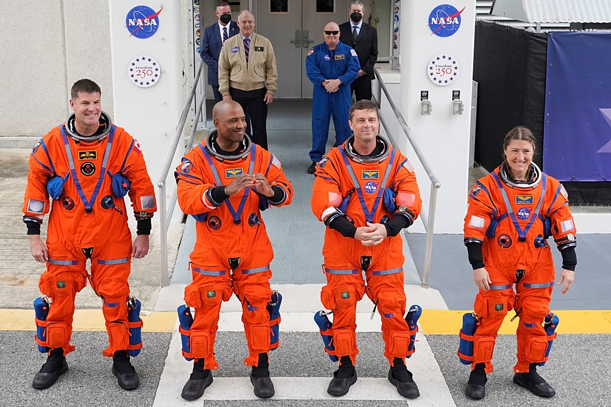 Gli astronauti di Artemis II partono per uno storico viaggio verso la ...