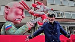 Germany's most famous carnival sculptor Jaques Tilly ahead of the Rosemonday Carnival Parade in Düsseldorf, 16 February, 2026