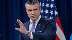 Pete Hegseth lors d'une conférence de presse au Pentagone à Washington, le 31 mars 2026. 