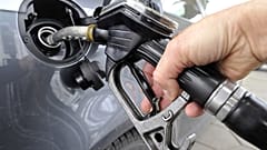 Der Krieg in Nahost führt zu Rekordpreisen bei Benzin und Diesel.