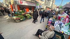Ein beliebter Markt in Deir al-Balah im Zentrum des Gazastreifens