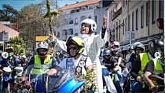 Pater Avelino Alves kommt in Sintra zur Osterprozession 2026 an. Credits: instagram Rathaus von Sintra