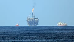 ARCHIV - Die Offshore-Ölplattform Bouri des Konzerns Eni vor der libyschen Küste im Mittelmeer, aufgenommen am ersten August zweitausendfünfzehn.
