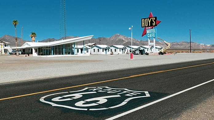 Viaggio in auto sulla Route 66: guida definitiva alla iconica Mother Road americana 1 La celebre Route 66 negli Stati Uniti