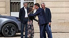 French President Emmanuel Macron greets Cécile Kohler in Paris, 8 April, 2026
