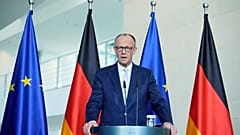 In einer kurzfristig geplanten Pressekonferenz erklärte Bundeskanzler Friedrich Merz, die Regierung werde Gespräche mit dem Iran wiederaufnehmen. 
