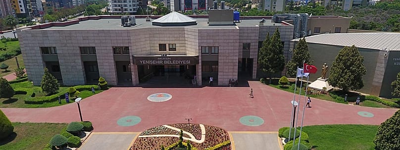 Yenişehir Belediye binası