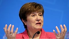 ARCHIV - IWF-Chefin Kristalina Georgiewa spricht auf einer Pressekonferenz bei der Jahrestagung von Weltbank und IWF in Washington am 17. Oktober 2019.