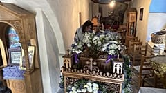 Vorbereitung des Epitaphs von St. Johannes dem Theologen in Keramoti, Naxos