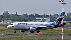 Wegen technischer Probleme musste eine Eurowings-Maschine in Hamburg notlanden (Symbolbild)
