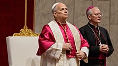 Papst Leo XIV. leitet eine Mahnwache für den Frieden im Petersdom im Vatikan, Samstag, 11. April 2026.