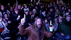 En el Boulevard de la capital húngara, la fiesta callejera ha comenzado