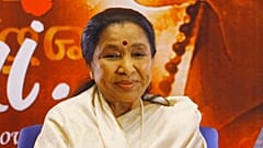 Legendäre Bollywood-Sängerin Asha Bhosle stirbt mit 92 Jahren