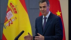 El presidente del Gobierno español, Pedro Sánchez, pronunció un discurso en la Universidad de la Academia China de Ciencias en Pekín, el lunes 13 de abril de 2026.
