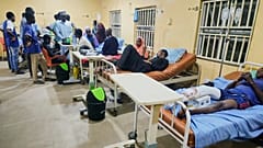 Пациентам оказывают помощь в больнице в Даматуру после ударов ВВС на северо-востоке Нигерии, 12 апреля 2026 года