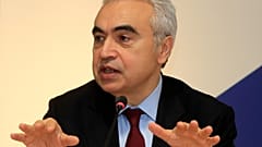 El director ejecutivo de la Agencia Internacional de la Energía, Fatih Birol, habla en París el 13 de noviembre de 2019