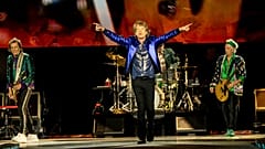 ARCHIV: Die Rolling Stones treten im Juli 2024 im Rahmen ihrer „Hackney Diamonds“-Tour in der Thunder Ridge Nature Arena in Ridgedale, USA, auf.