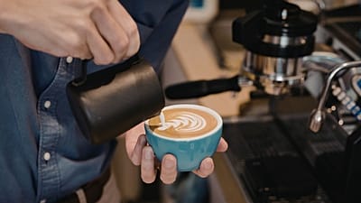 Un consumo moderato di caffè è associato a un rischio più basso di disturbi mentali.