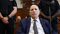 Harvey Weinstein comparece no tribunal criminal de Manhattan, 14 de abril de 2026