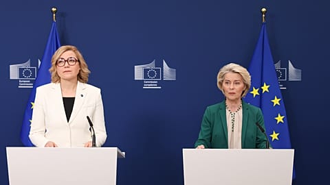 European Commission President Ursula von der Leyen, right, and European Commissioner for Tech Sovereignty, Security and Democracy Henna Maria Virkkunen, Brussels, 2026. 