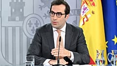 ​El ministro de Economía, Comercio y Empresa, Carlos Cuerpo, durante su intervención en la rueda de prensa posterior a un Consejo de Ministros.
