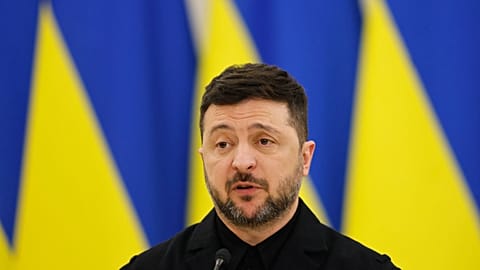 El presidente ucraniano Volodímir Zelenski habla durante una rueda de prensa conjunta en el palacio presidencial de Vilna, Lituania, 25 de enero de 2026.