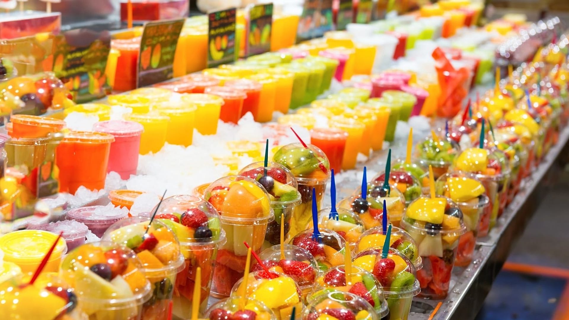 Smoothies, jus ou fruits entiers : quelle est la meilleure façon de consommer les fruits ?