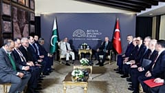 Erdoğan, Pakistan Lideri Şahbaz Şerif'i ağırladı.