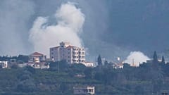 يتصاعد الدخان من قصف مدفعي إسرائيلي على بلدة القليلة، كما يُرى من مدينة صور في جنوب لبنان، السبت 28 آذار/مارس 2026.
