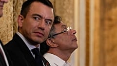 El presidente colombiano Gustavo Petro y el presidente ecuatoriano Daniel Noboa asisten a una ceremonia en honor del presidente brasileño, el 28 de enero de 2026.