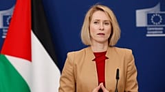 Die Leiterin der Außenpolitik der Europäischen Union, Kaja Kallas, spricht auf einer Medienkonferenz nach Gesprächen auf Augenhöhe über die Zwei-Staaten-Lösung und die Unterstützung für Palästina